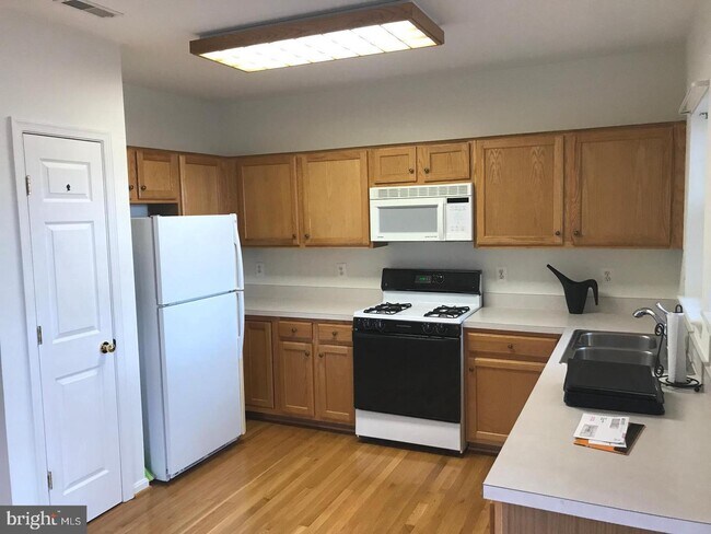 Building Photo - 11613 Amara Pl