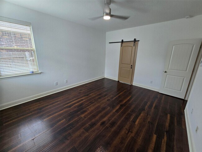 Building Photo - 6119 Grassy Haven Ln
