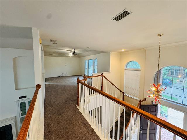 Building Photo - 2762 Hillview Dr