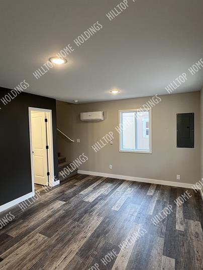 Building Photo - 2 Oak Hill Rd