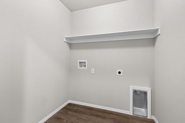 Building Photo - Gorgeous home ready for you!