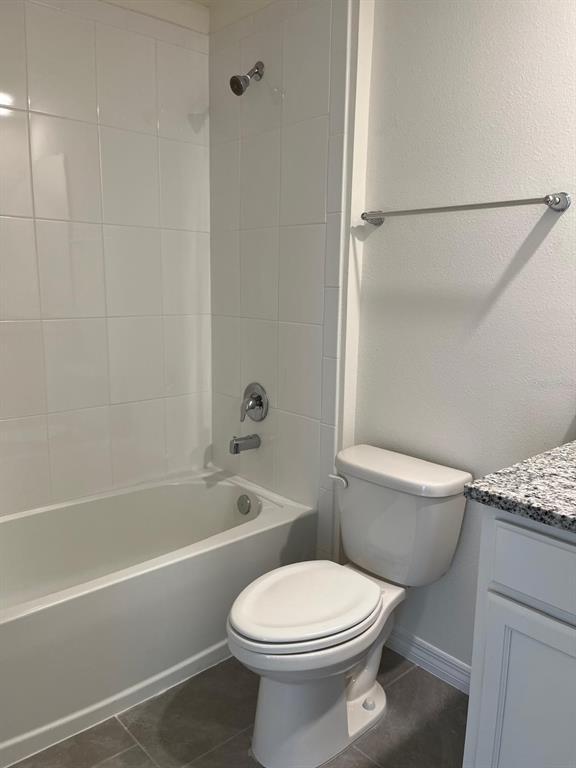 Building Photo - 13323 Pontoon Rd