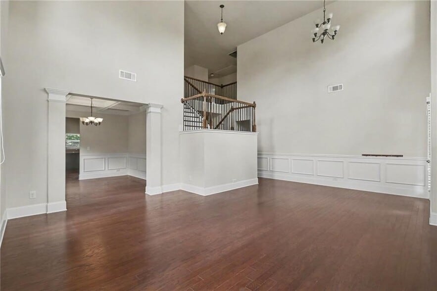Building Photo - 550 Nichols View Way