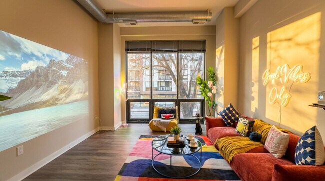 Building Photo - 2000 U.S. 29-SI ID1511358P