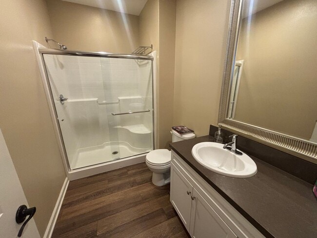 Building Photo - 4-Bedroom Home in the Gated Villa Metro Community!