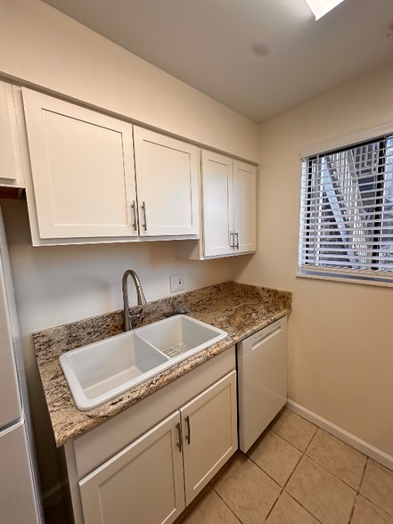 Building Photo - 9277 W 56th Pl