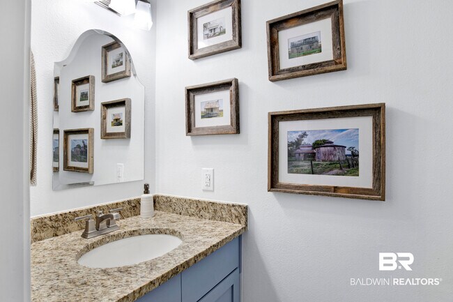 Building Photo - 501 Cotton Creek Dr