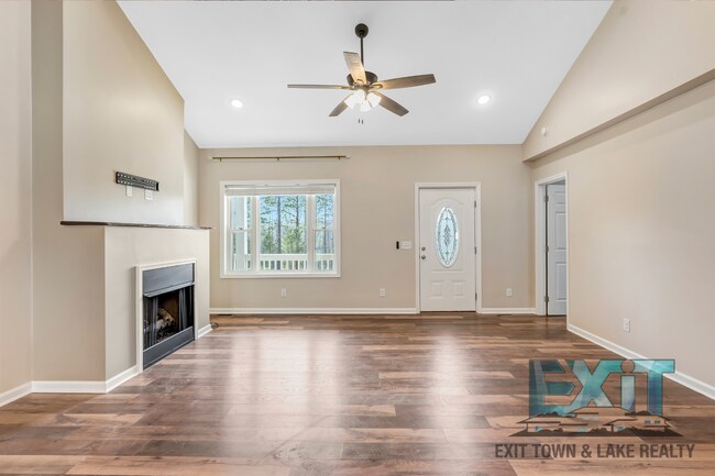 Building Photo - 3BR Home in Colleen’s Cove with Boat Slip