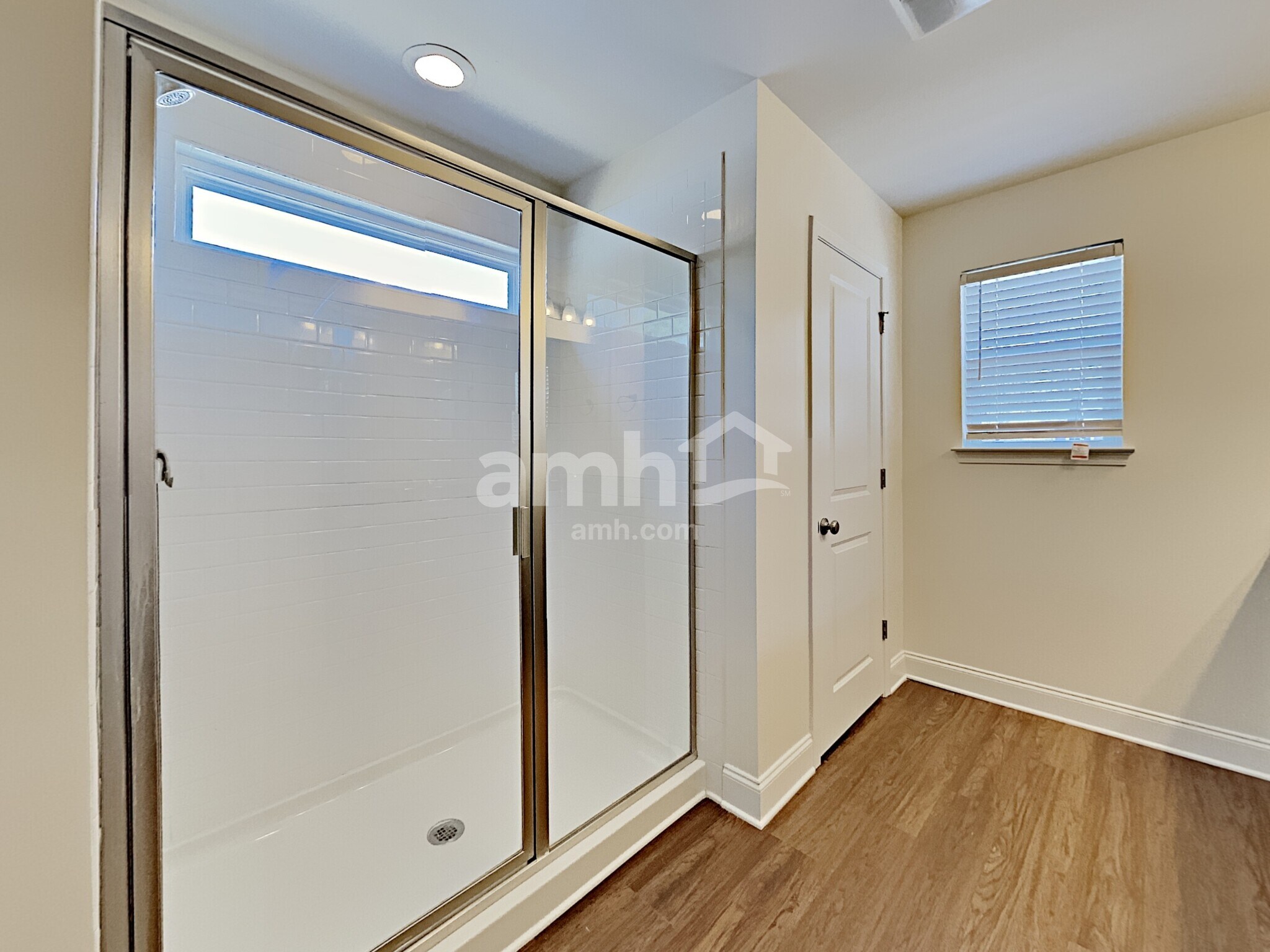 Building Photo - 144 Lindridge Dr