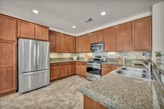 Building Photo - 10740 Cedar Rock Dr