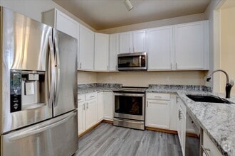 Building Photo - Updated 3bed/2.5bath/2car garage across fr...