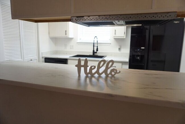 Building Photo - 2/2 Townhome close to NAS Jax. No Additional Fees