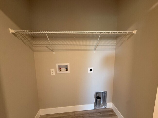 Building Photo - 47 Crystal Springs Rd