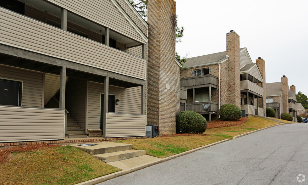 Front side of our 1 bedroom buildings - Kreekview Apartments