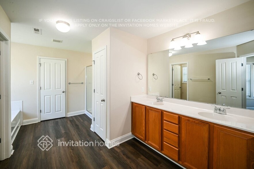 Building Photo - 10006 Granite Trail Ln