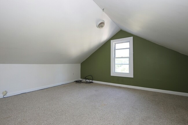 Building Photo - 54 W Branchville Rd