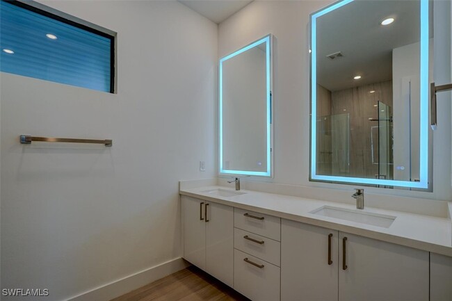 Building Photo - 1227 NW 40th Pl