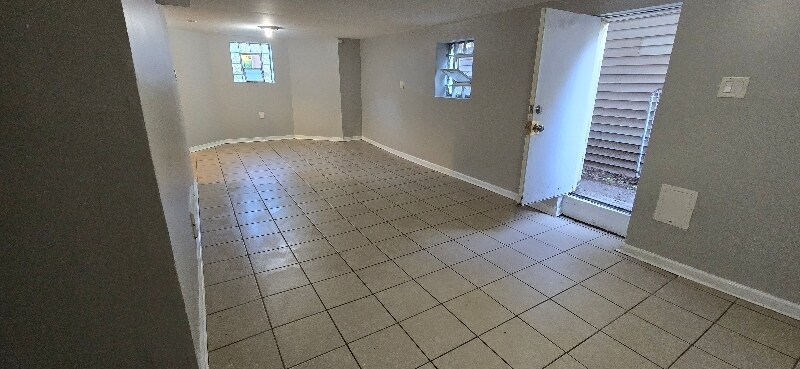 Building Photo - 10826 S Buffalo Ave