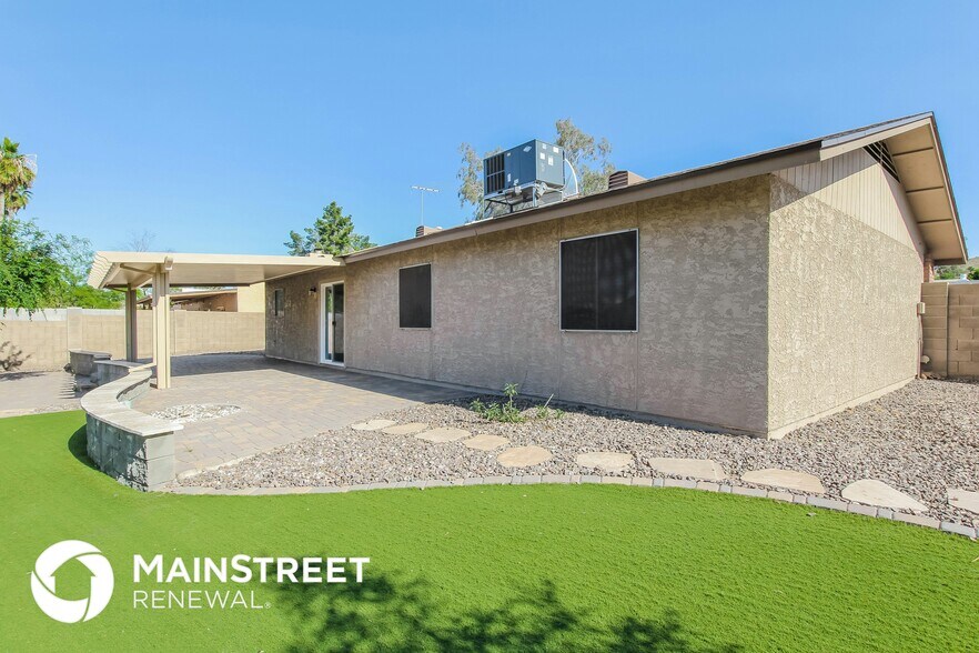 Building Photo - 2632 E Hillery Dr