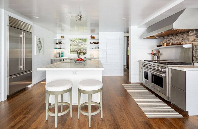 Building Photo - 21 Rawson Rd