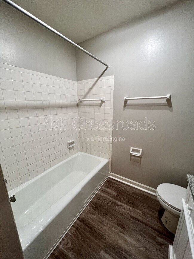 Building Photo - 3011 E 47th St