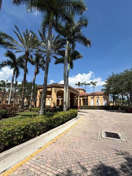 Building Photo - 3023 SW 129th Ter
