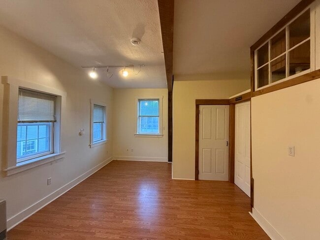 Building Photo - 9 Depot Rd