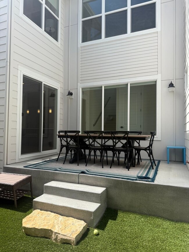 Building Photo - 9527 Carcassonne Pl