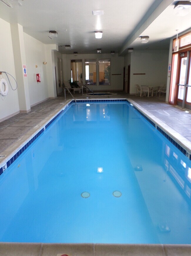 Building Photo - Oro Grande Lodge 205