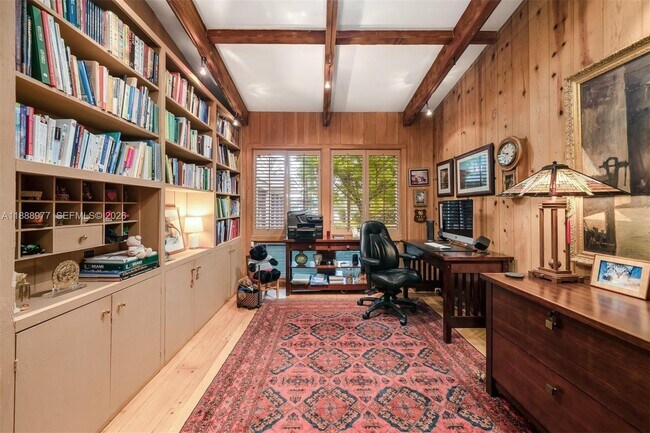 Building Photo - 8845 School House Rd