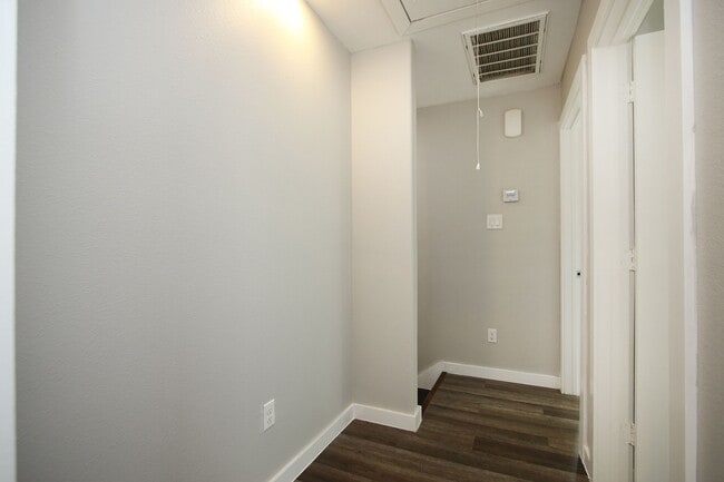 Building Photo - 5709 Breland St