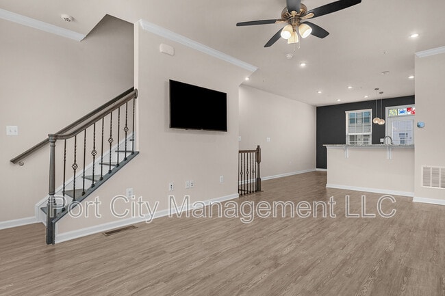 Building Photo - 133 S Macon St.