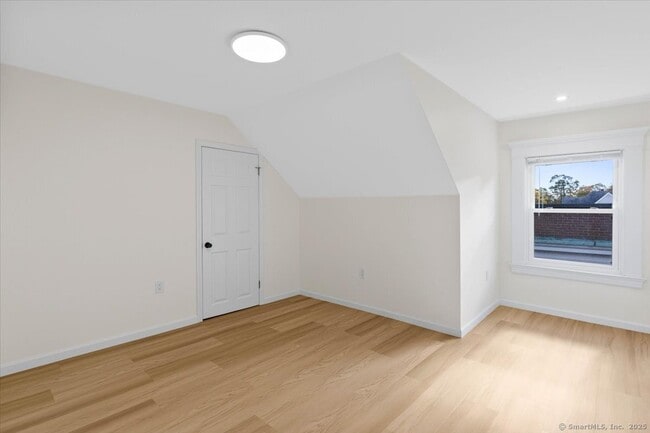 Building Photo - 590 Whitney Ave