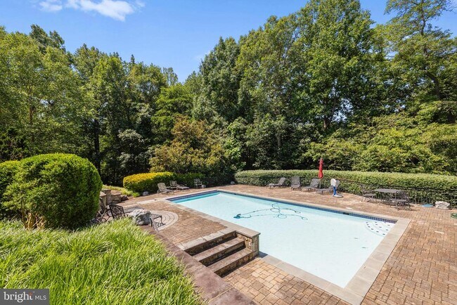 Building Photo - 2608 Geneva Hill Ct