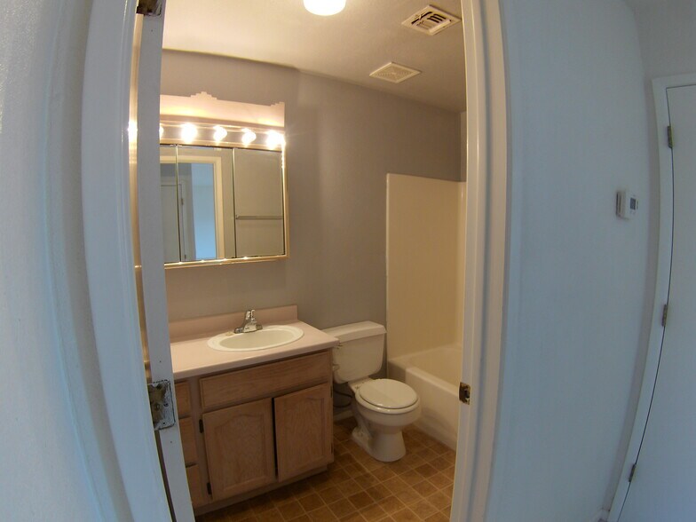 Bathroom - 1790 North Ave