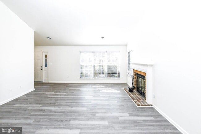 Building Photo - 4624 Governor Kent Ct