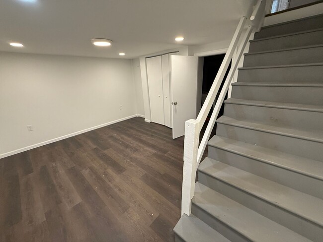 Building Photo - Stunning Renovated Home in Dundalk