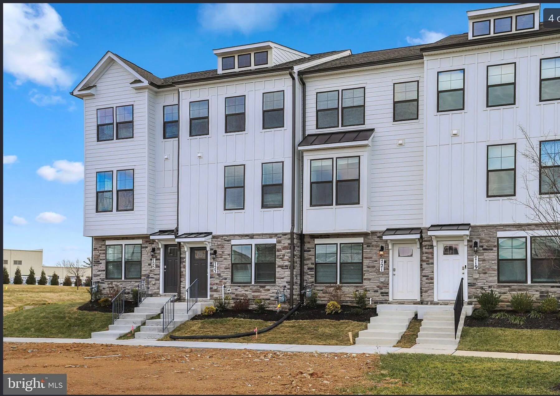 Building Photo - 723 Courier Ln