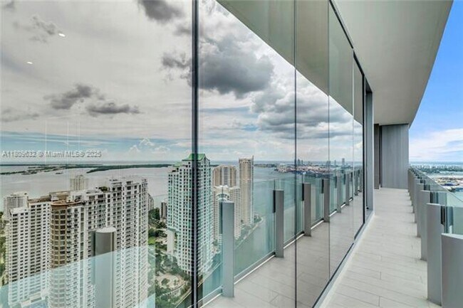 Building Photo - 300 Biscayne Blvd Way