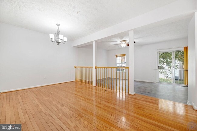 Building Photo - 2406 Lemontree Ln