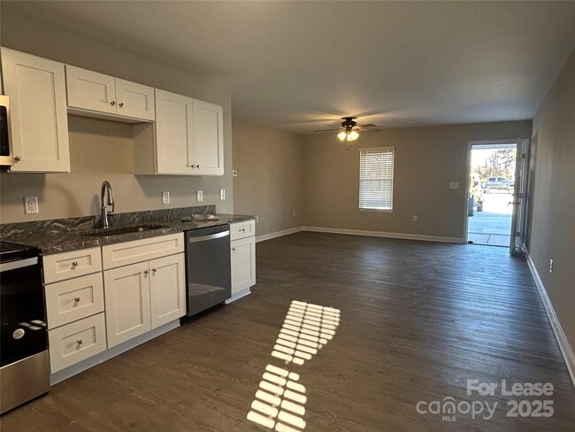 Building Photo - 3301 Paul Elmore Rd