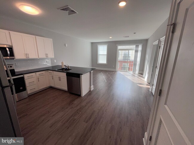 Building Photo - 847 Whirlaway Ln