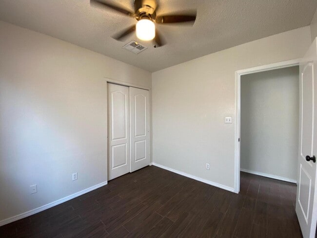 Building Photo - 3303 Almedia Pl