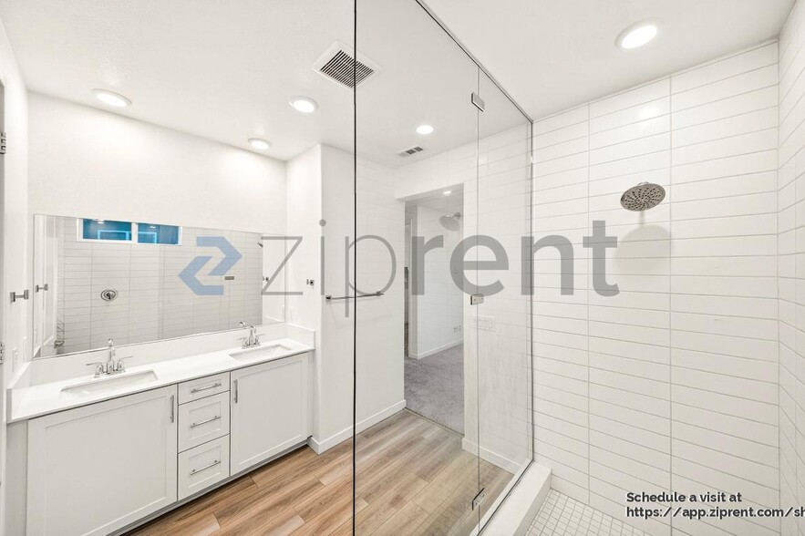 Building Photo - 27578 Manzanita Wy