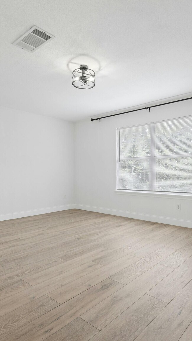 Building Photo - 3809 Haleys Way