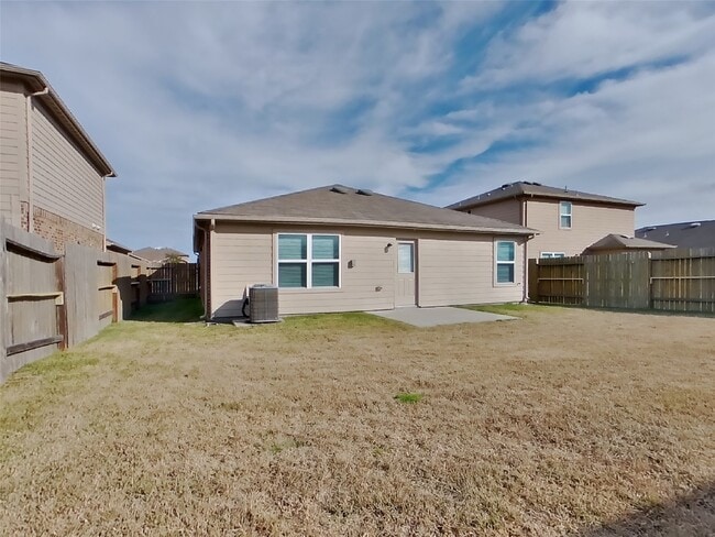 Building Photo - 680 Totem Trail Dr