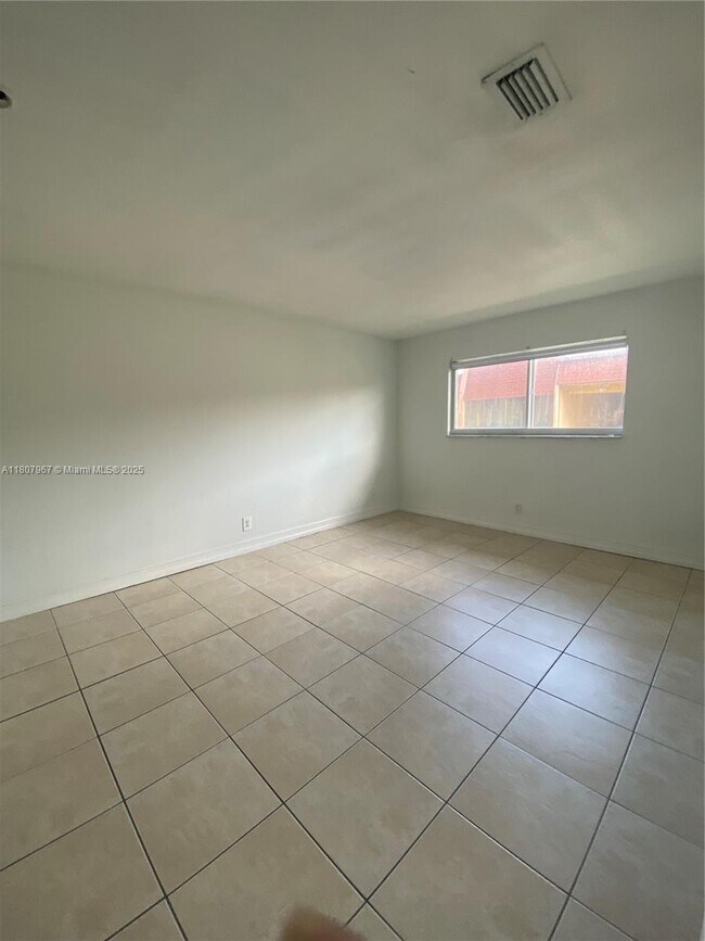Building Photo - 2840 NW 55th Ave