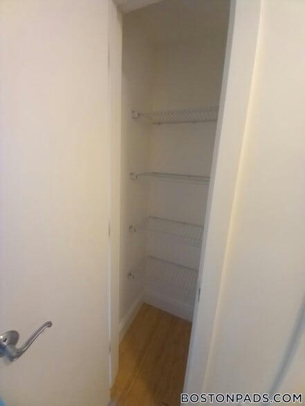 Building Photo - 40 Malvern St