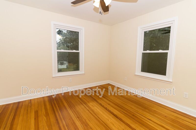 Building Photo - 1123 John Ross Rd