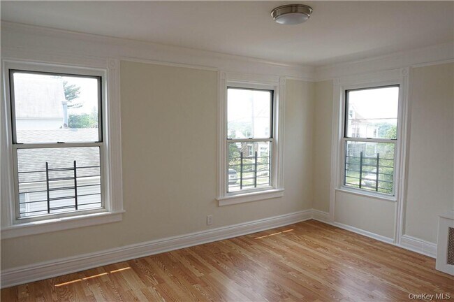 Building Photo - 80 Dunwoodie St